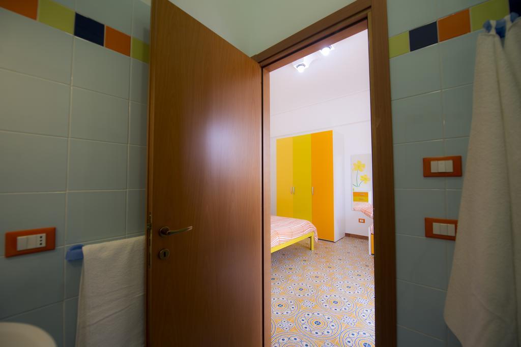 B&B Fiori Gialli Caucana Santa Croce Camerina Szoba fotó